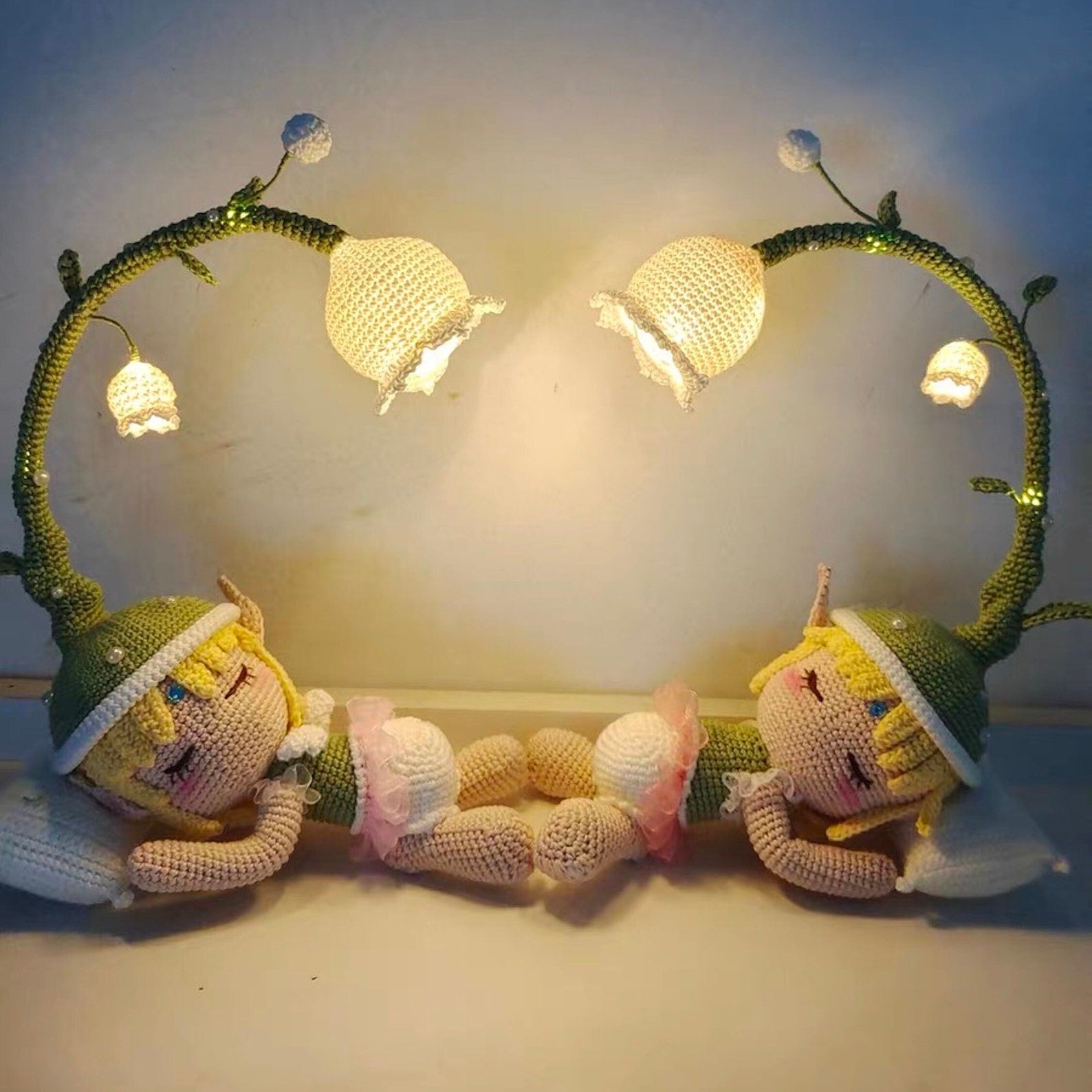 Christmas Elf Lamp – Crochet Pattern