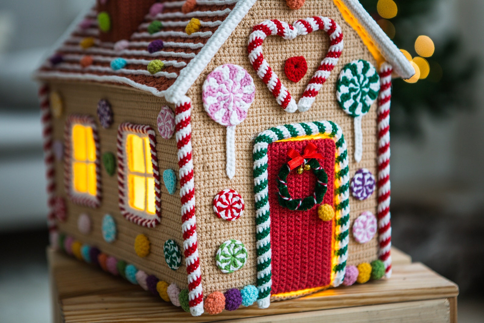 Gingerbread House-Night Light – Crochet Pattern
